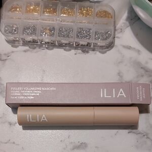 COPY - Ilia Fullest Volumizing Mascara In Black